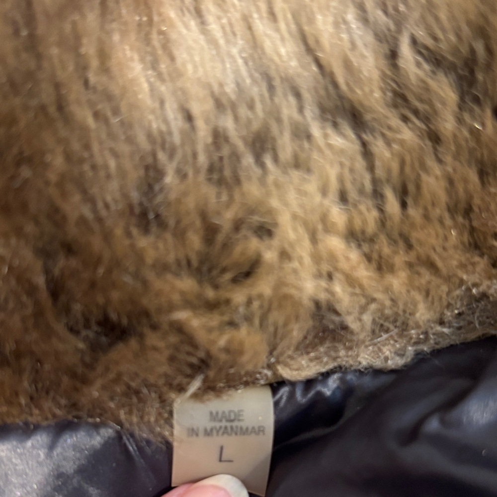 S13 Black Puffer Jacket with Faux Fur Hood - Picture 7 of 7